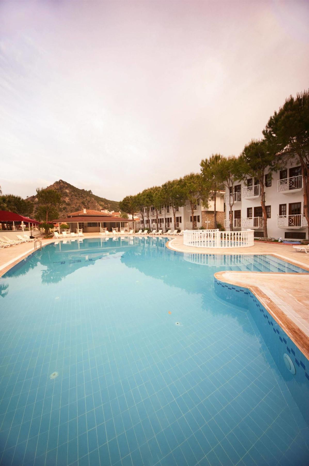 אולודניץ White Hotel מראה חיצוני תמונה