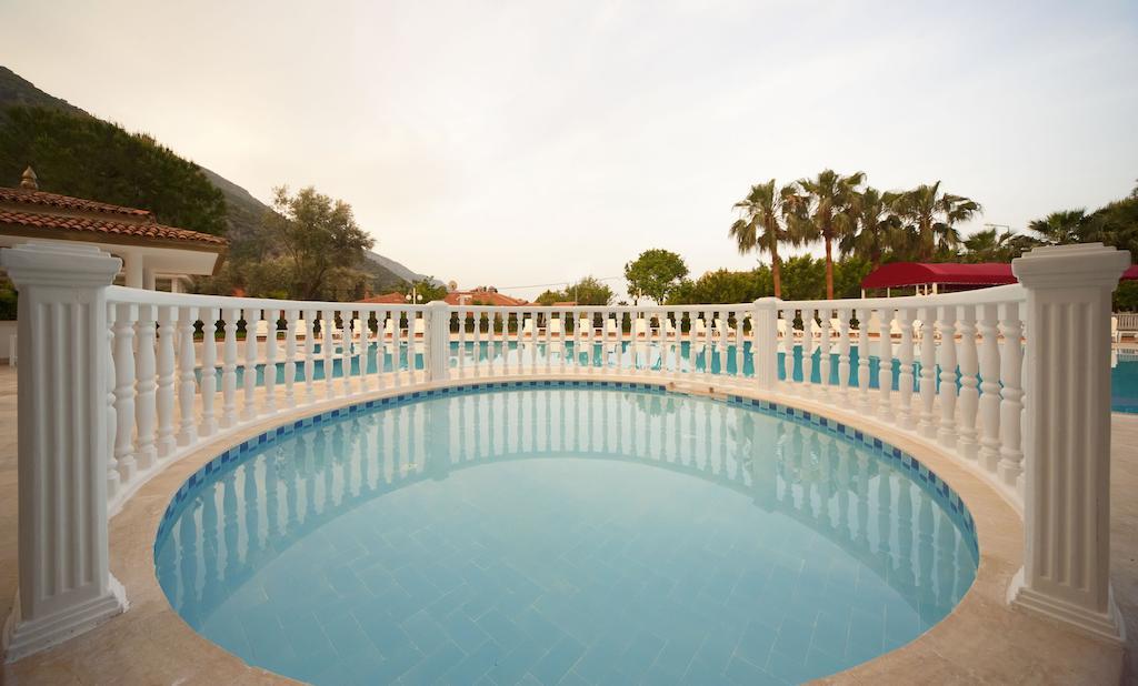 אולודניץ White Hotel מראה חיצוני תמונה